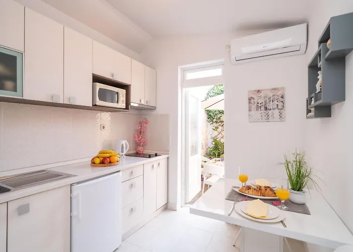 Διαμέρισμα Santa *