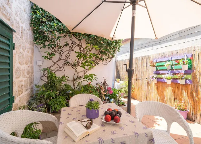 Διαμέρισμα Santa *